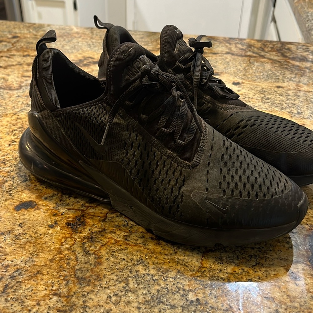 Nike Airmax 270 ALL black shoes